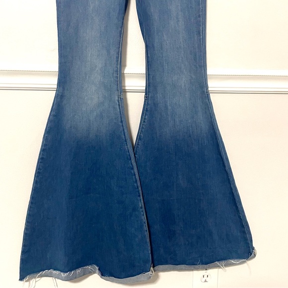 Free People • just float on flare wide bell bottoms sz 27 - Picture 7 of 8